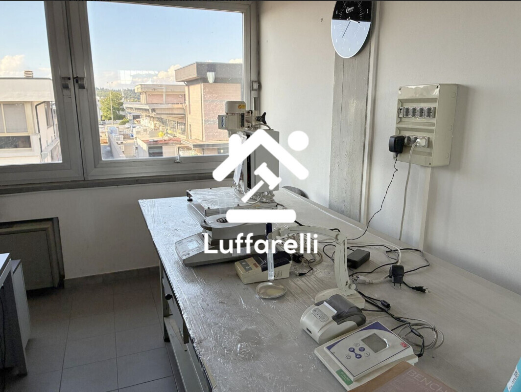 Macchinari Per L'Industria Tessile, Lavorazione Pelli E Calzature – Il lotto comprende macchinari da conceria (catene essiccamento… — foto 8
