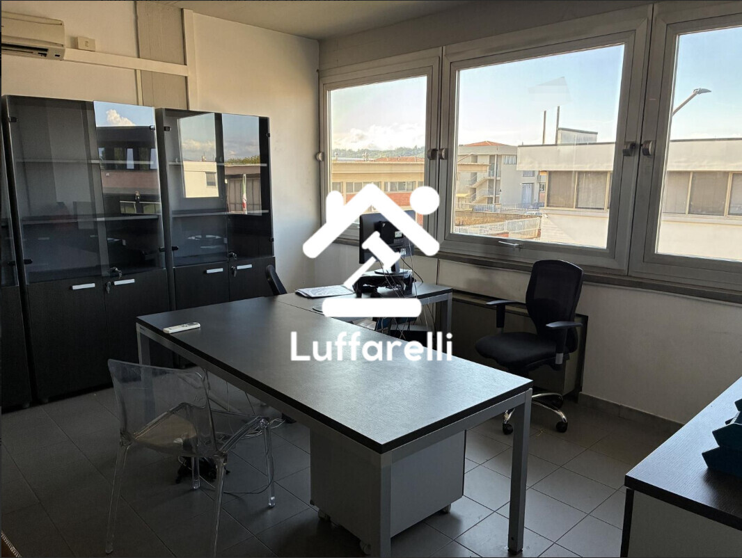 Macchinari Per L'Industria Tessile, Lavorazione Pelli E Calzature – Il lotto comprende macchinari da conceria (catene essiccamento… — foto 6
