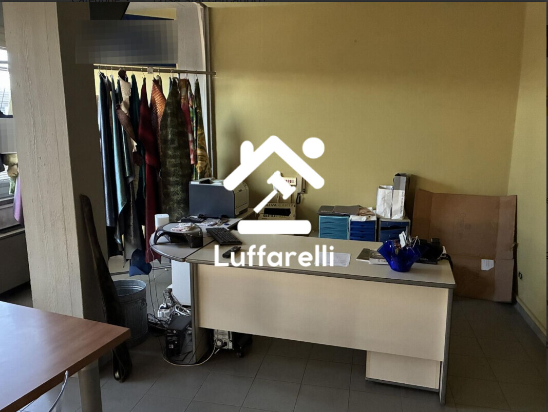 Macchinari Per L'Industria Tessile, Lavorazione Pelli E Calzature – Il lotto comprende macchinari da conceria (catene essiccamento… — foto 4