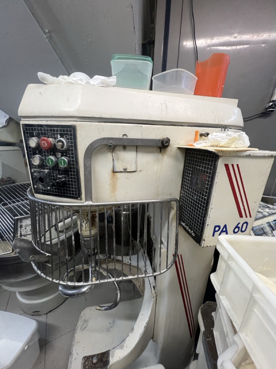Macchinari Per L'Industria Alimentare E Conserviera – In vendita una spirale per impasto da 80 chili, marca Pietro… — foto 3