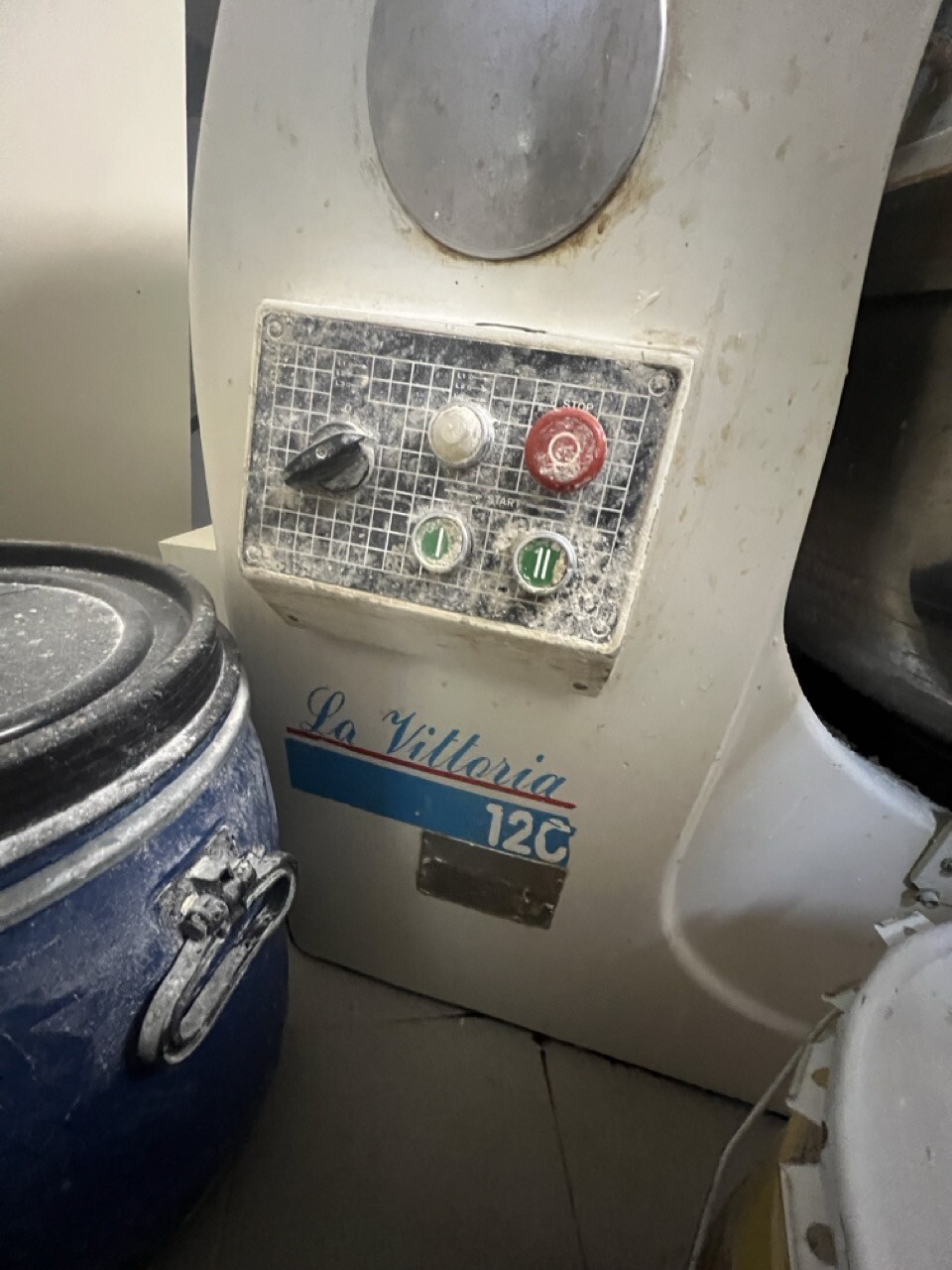Macchinari Per L'Industria Alimentare E Conserviera – Il lotto comprende una macchina impastatrice Pietro Berto… — foto 2