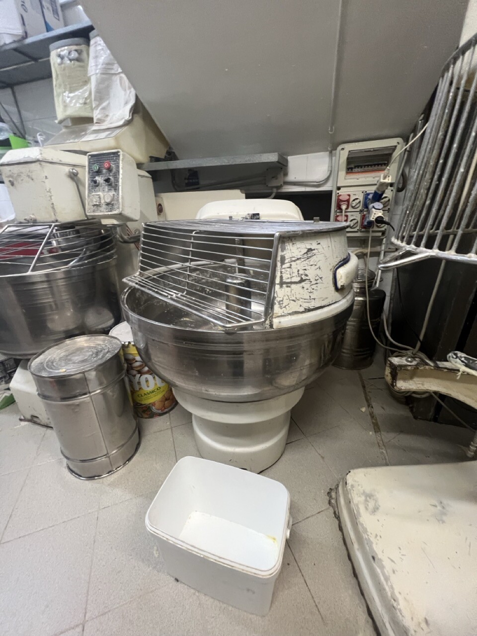 Macchinari Per L'Industria Alimentare E Conserviera – Il lotto comprende una macchina impastatrice Pietro Berto… — foto 4