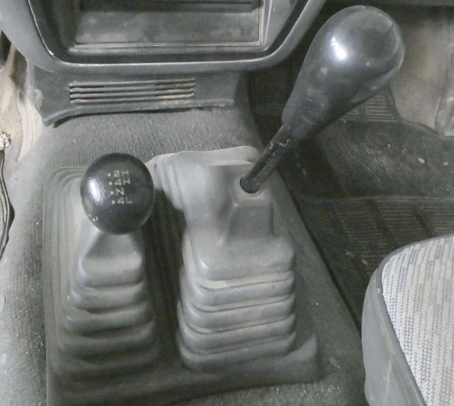 Automezzi Commerciali – Autocarro NISSAN BVMUD21 (KING CAB) immatricolato il 12/04/1996… — foto 4