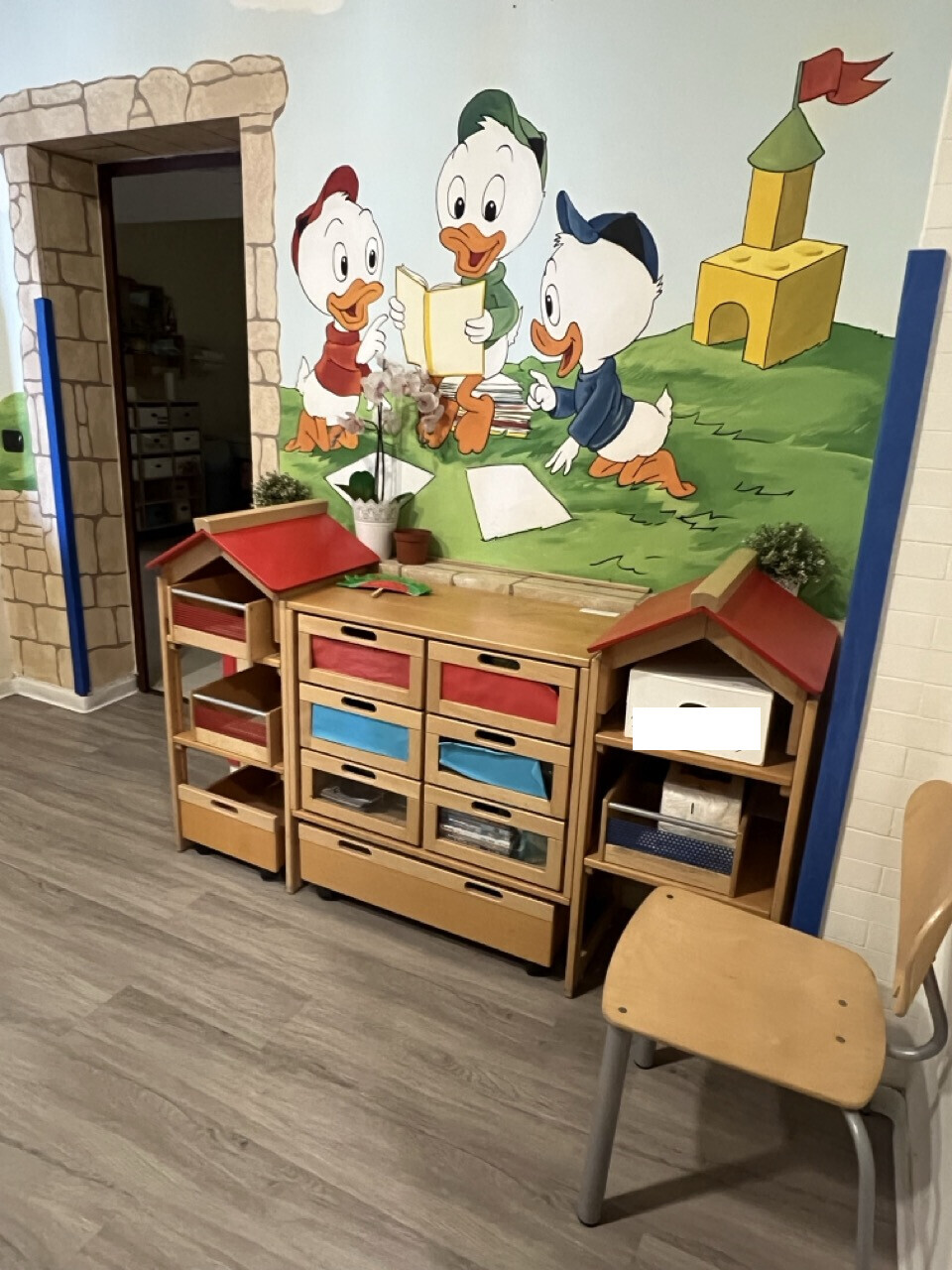 Mobili E Arredo Per Ufficio – Mobile di legno chiaro portaoggetti e giochi con n. 6 cassetti… — foto 3