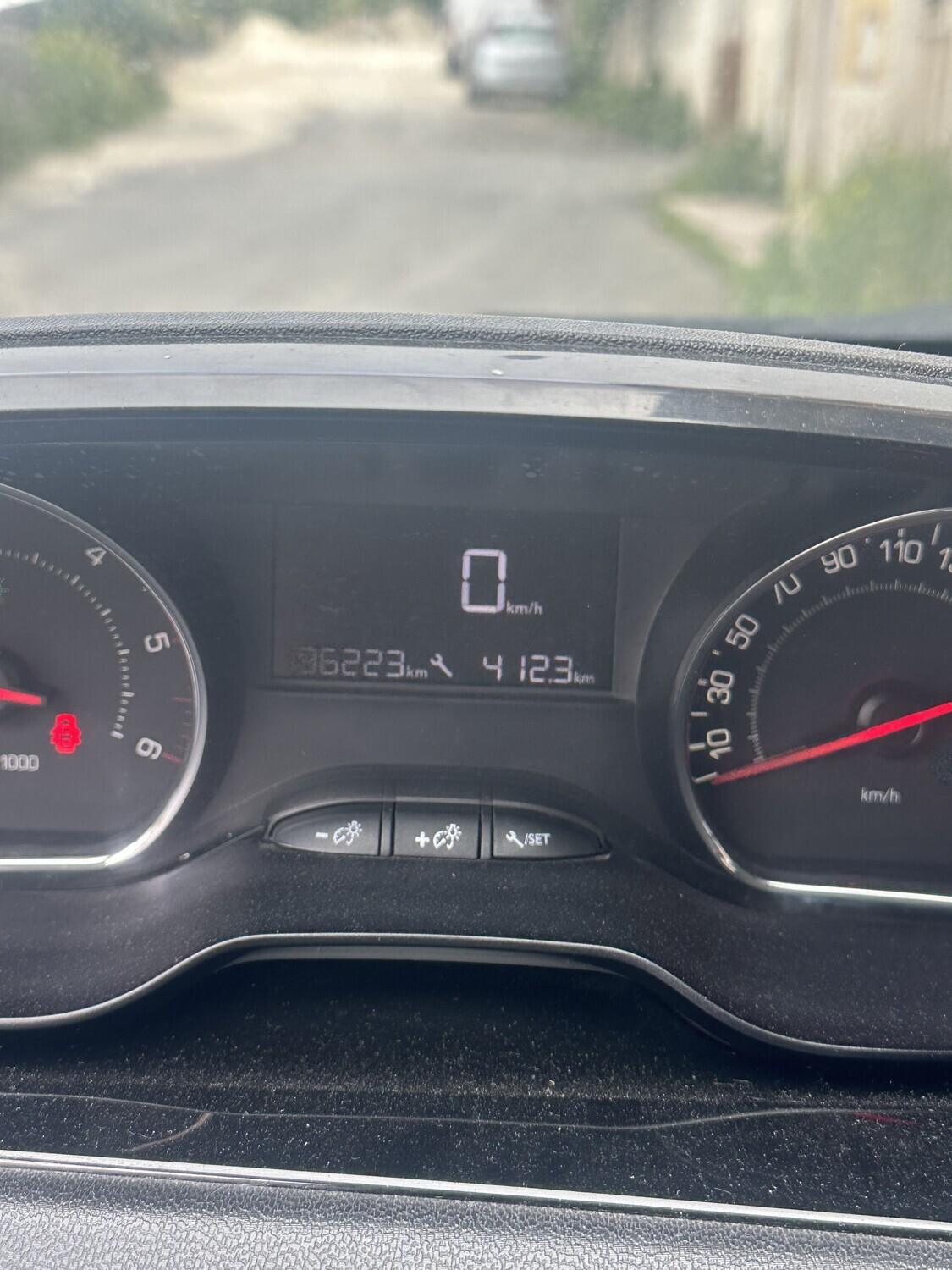 Autovetture – Autoveicolo, marca Peugeot, modello 208, Tg. EP****… — foto 9