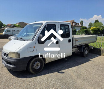 Automezzi Commerciali – Il lotto comprende due automezzi commerciali: un furgone Fiat… — foto 3