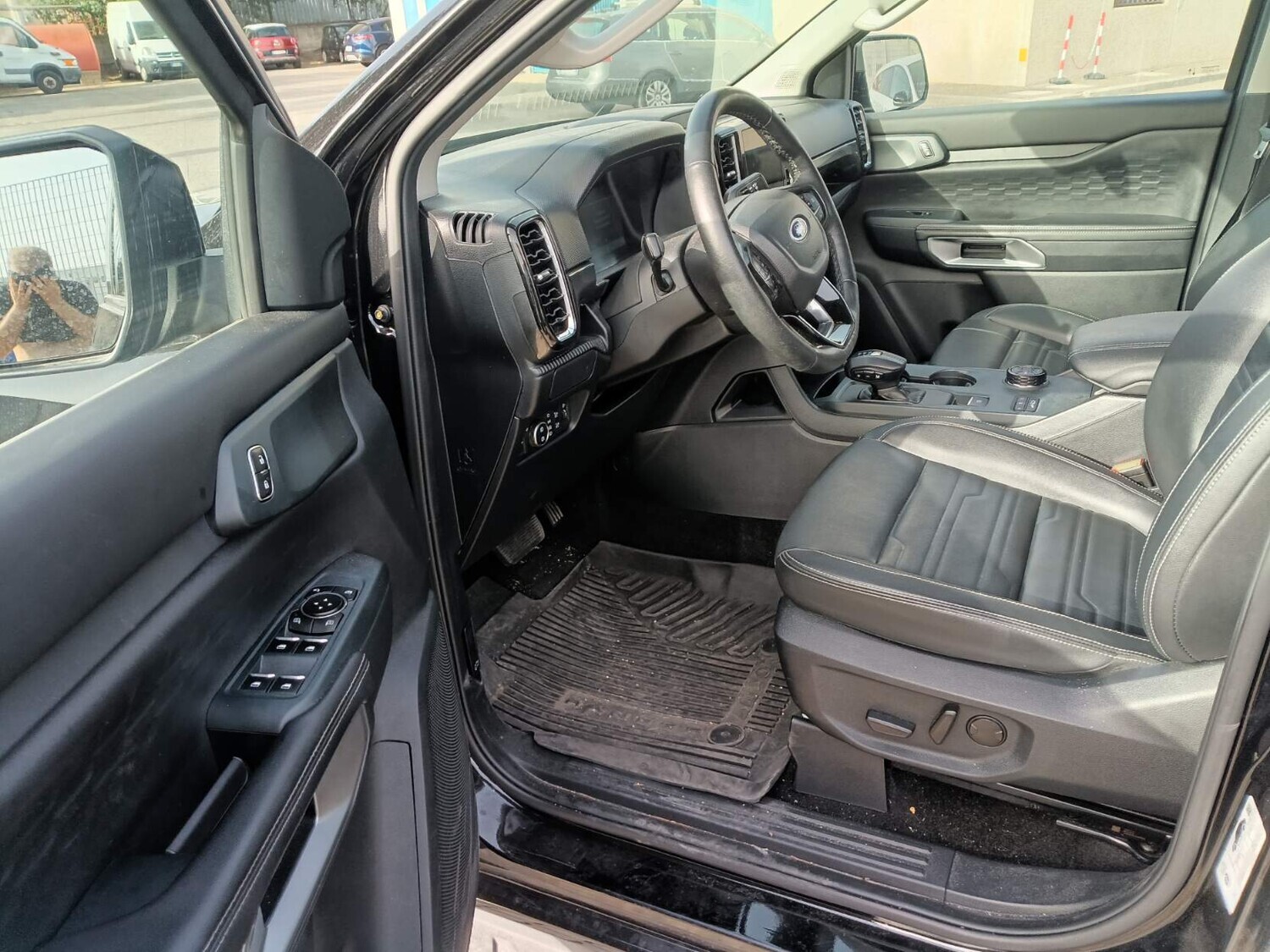 Autovetture – Il lotto comprende un autoveicolo Ford Ranger Limited, autocarro… — foto 4