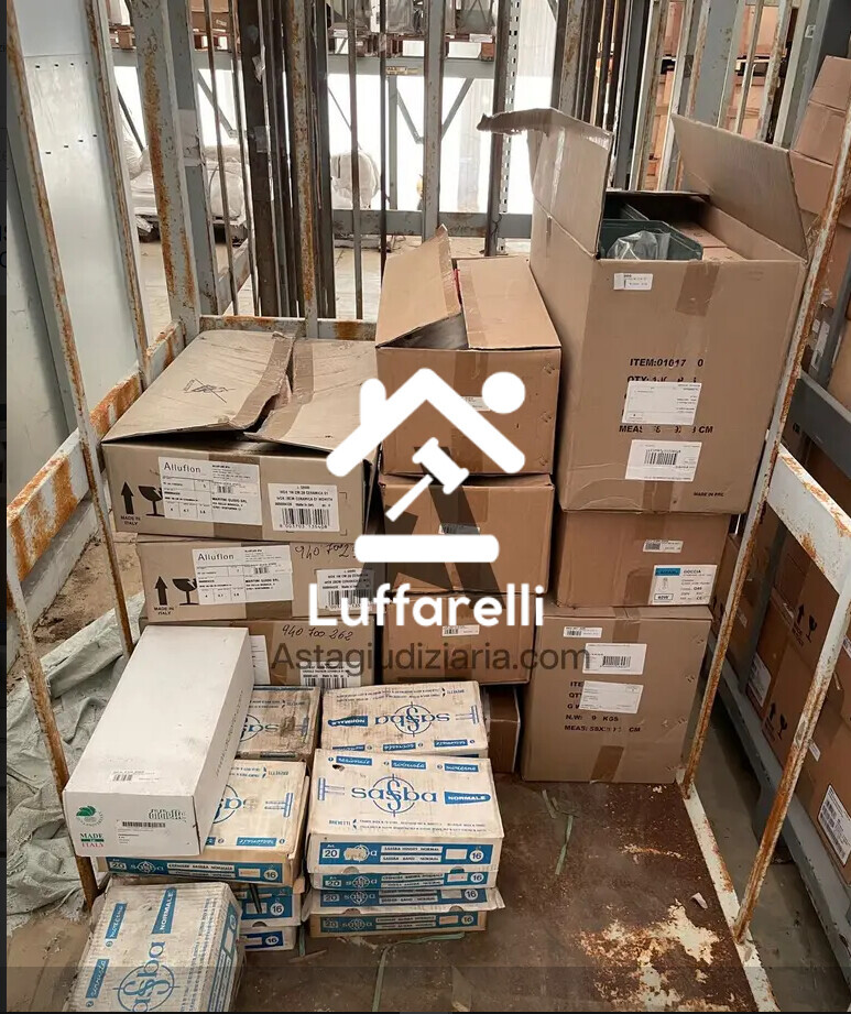 Materie Prime E Prodotti – Il lotto comprende materiali di consumo e accessori vari, tra… — foto 3