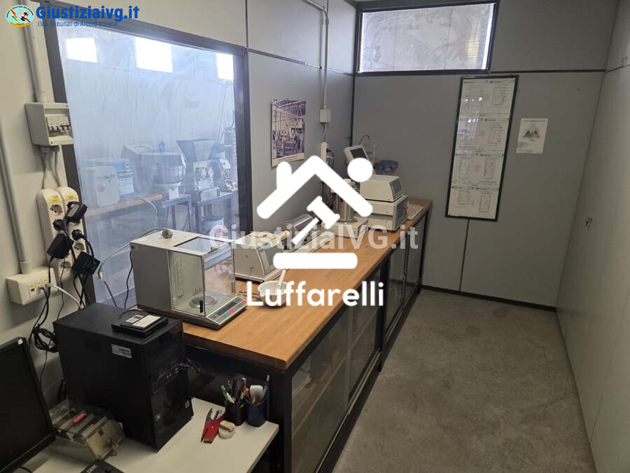 Attrezzature Varie – Il lotto comprende piccola attrezzatura da laboratorio e… — foto 3