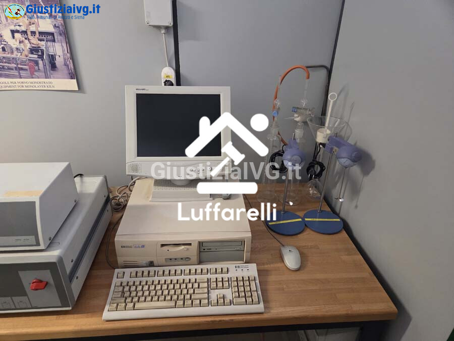 Attrezzature Varie – Il lotto comprende piccola attrezzatura da laboratorio e… — foto 4