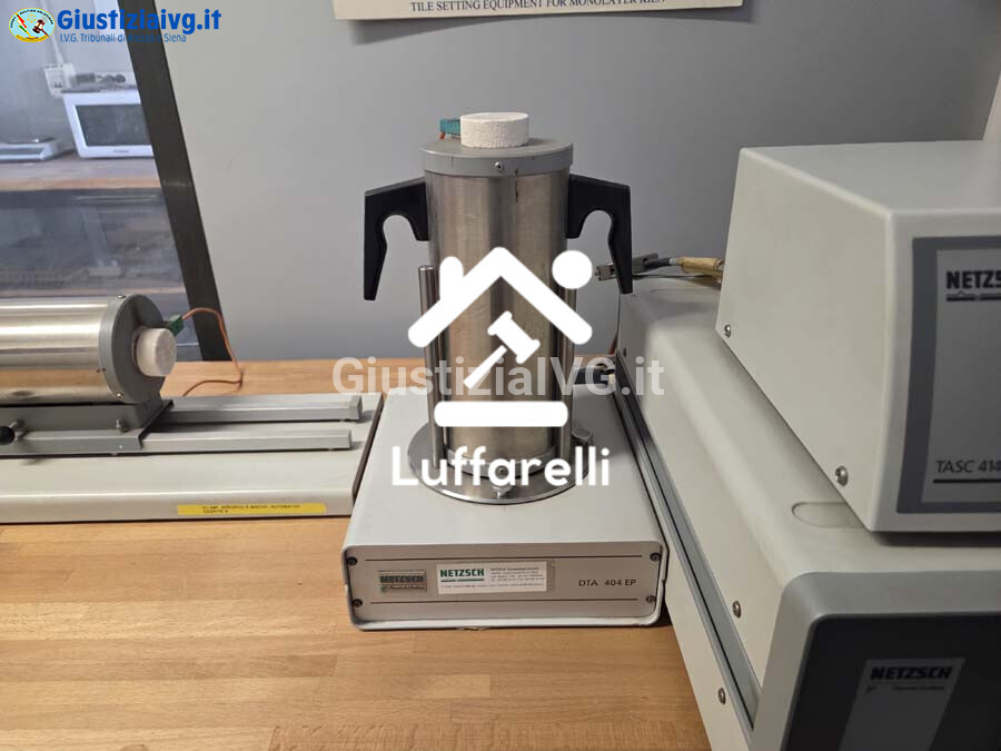 Attrezzature Varie – Il lotto comprende piccola attrezzatura da laboratorio e… — foto 6