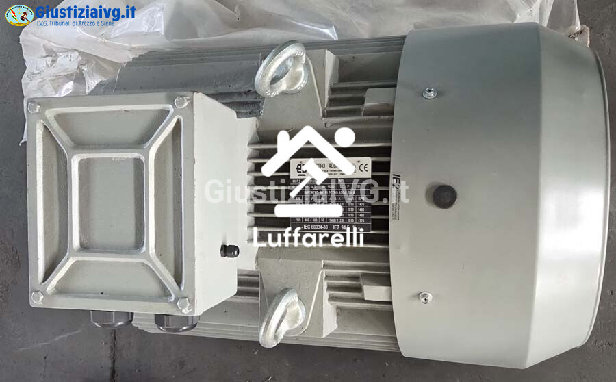 Attrezzature Varie – Il lotto è composto da 5 motori elettrici industriali trifase… — foto 2