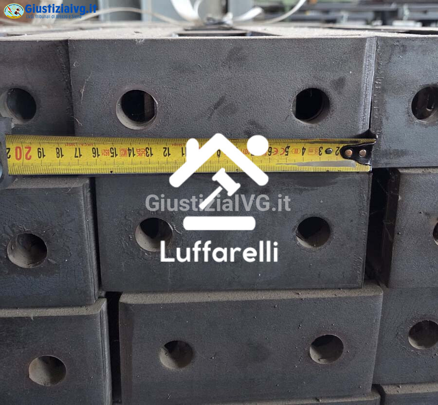 Materie Prime E Prodotti – Il lotto comprende materiale definito "fuori capra", costituito… — foto 4
