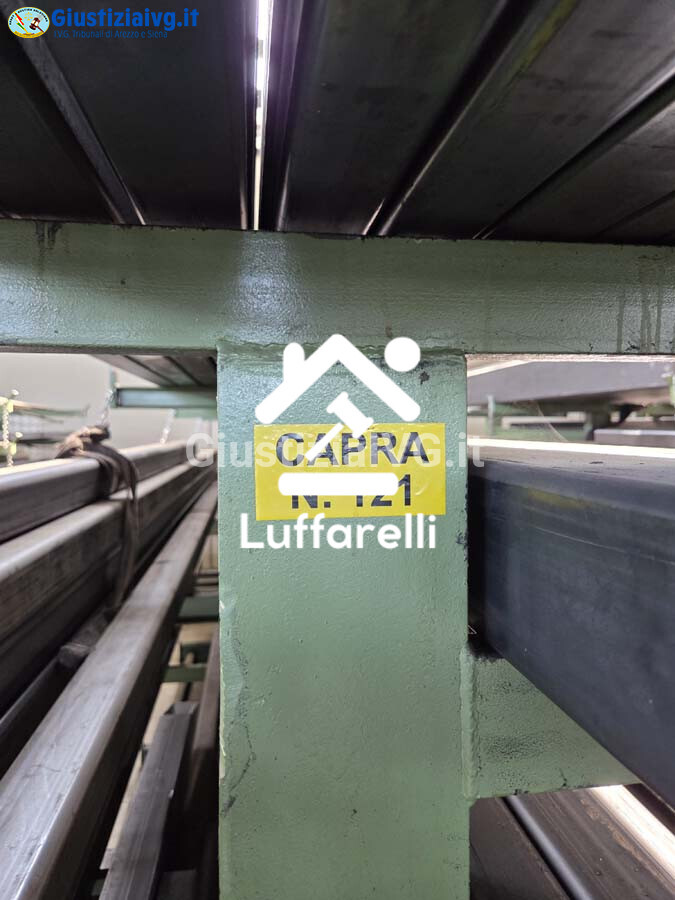Materie Prime E Prodotti – Il lotto comprende una capra (cavalletto) n. 121 e tubi quadri… — foto 4