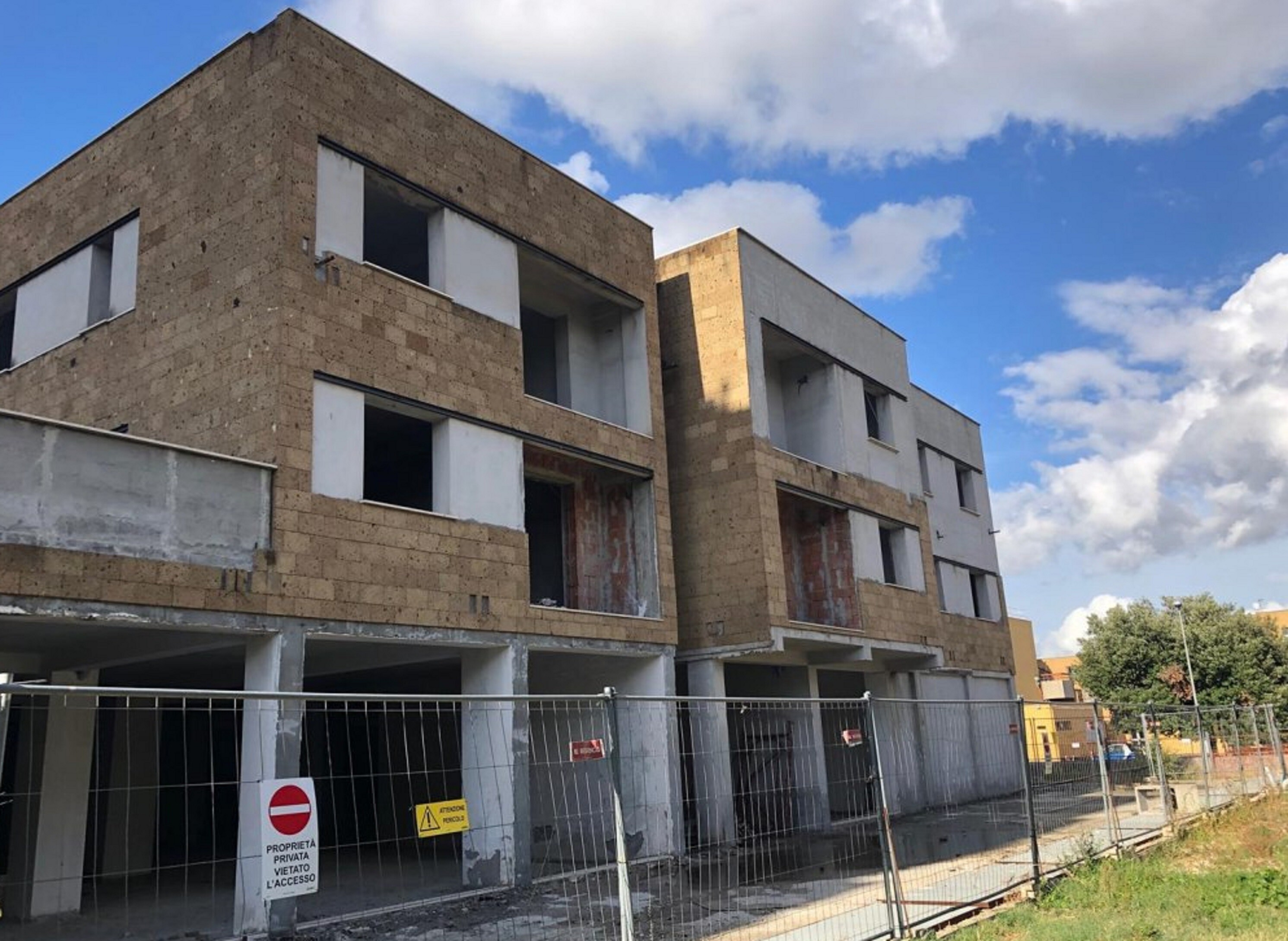 IN CORSO DI COSTRUZIONE VIA PETRARCA - CIVITA CASTELLANA — foto 2
