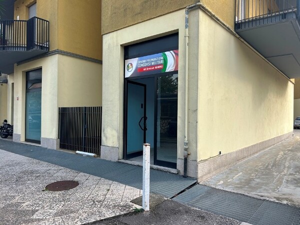 NEGOZIO O LOCALE COMMERCIALE VIA DOMENICO CIMAROSA - CASSINO — foto 4