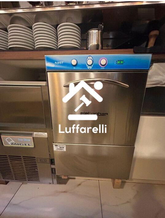 Commercio Al Dettaglio, Ristorazione E Industria Alberghiera – Il lotto comprende arredi per sala bar e caffetteria, banconi ed… — foto 8