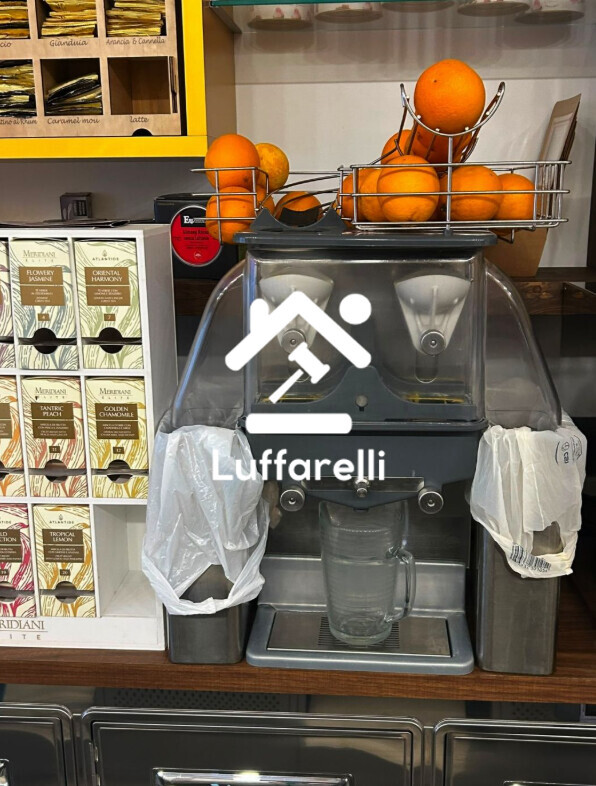 Commercio Al Dettaglio, Ristorazione E Industria Alberghiera – Il lotto comprende arredi per sala bar e caffetteria, banconi ed… — foto 5
