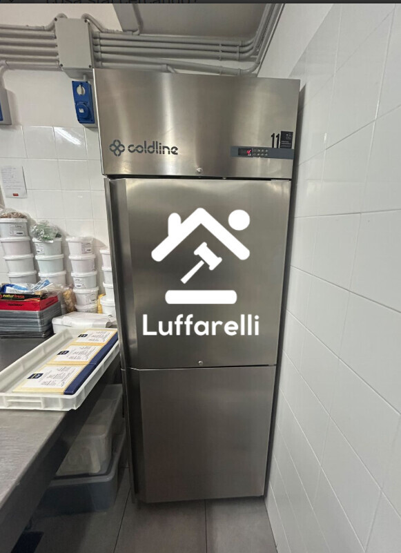 Commercio Al Dettaglio, Ristorazione E Industria Alberghiera – Il lotto comprende arredi per sala bar e caffetteria, banconi ed… — foto 3