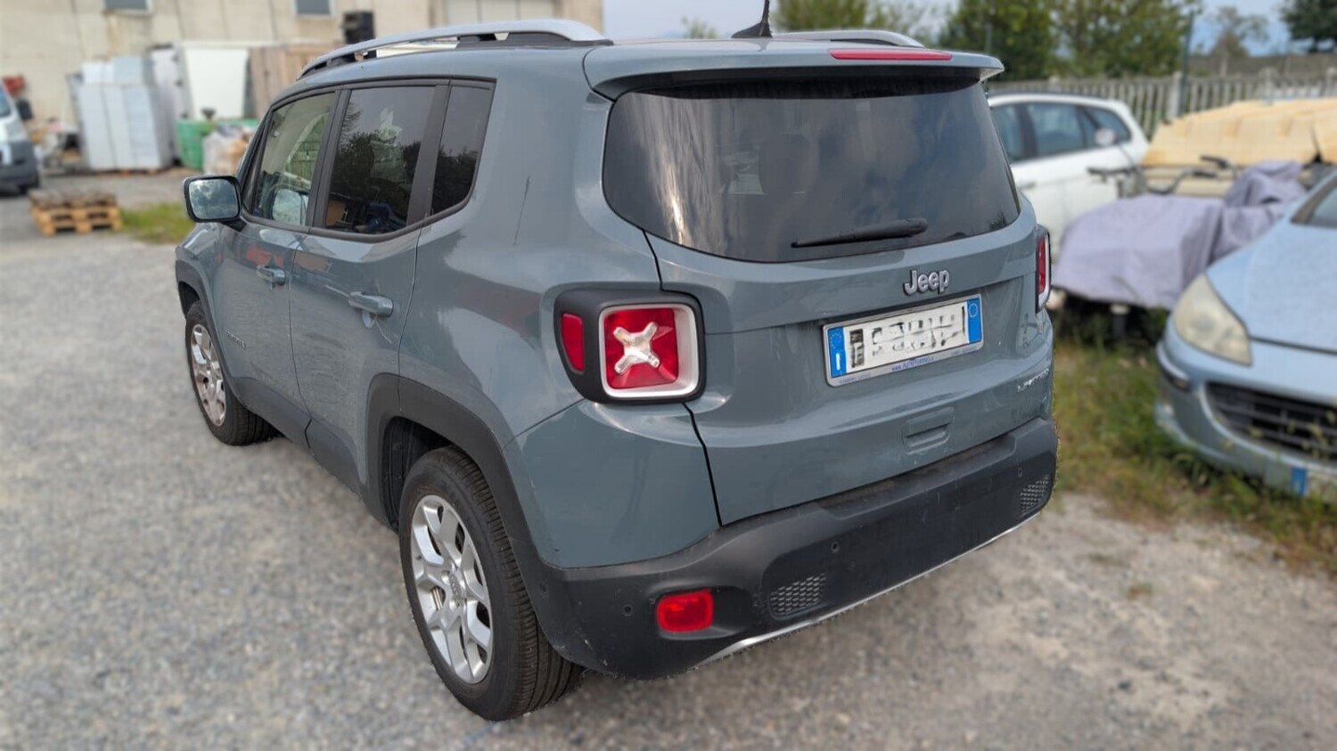 Autovetture – Il lotto comprende un'autovettura Jeep Renegade del 2018… — foto 3