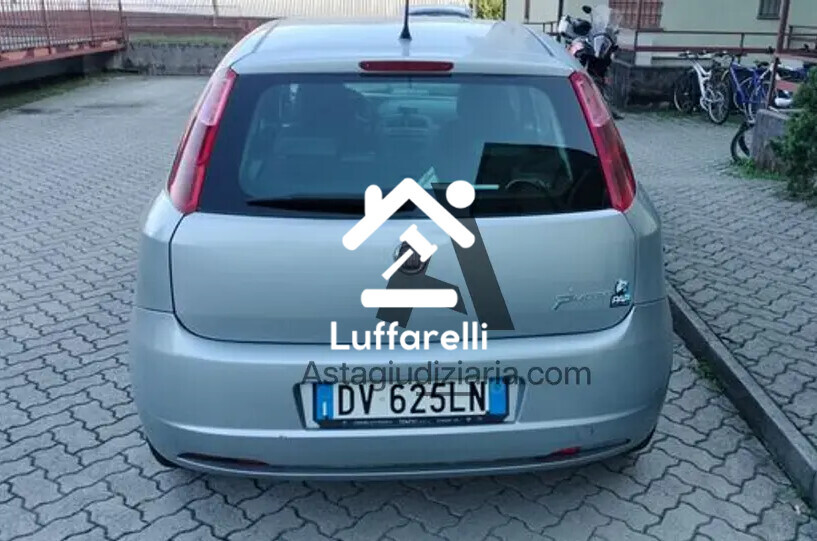 Autovetture – In vendita un'autovettura Fiat Punto, immatricolata il 31/03/26… — foto 2