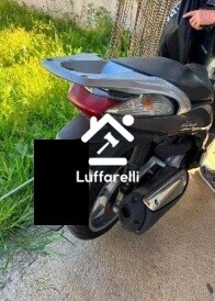 Motoveicolo O Ciclomotore – Il lotto comprende un motociclo Honda modello SH di colore… — foto 4