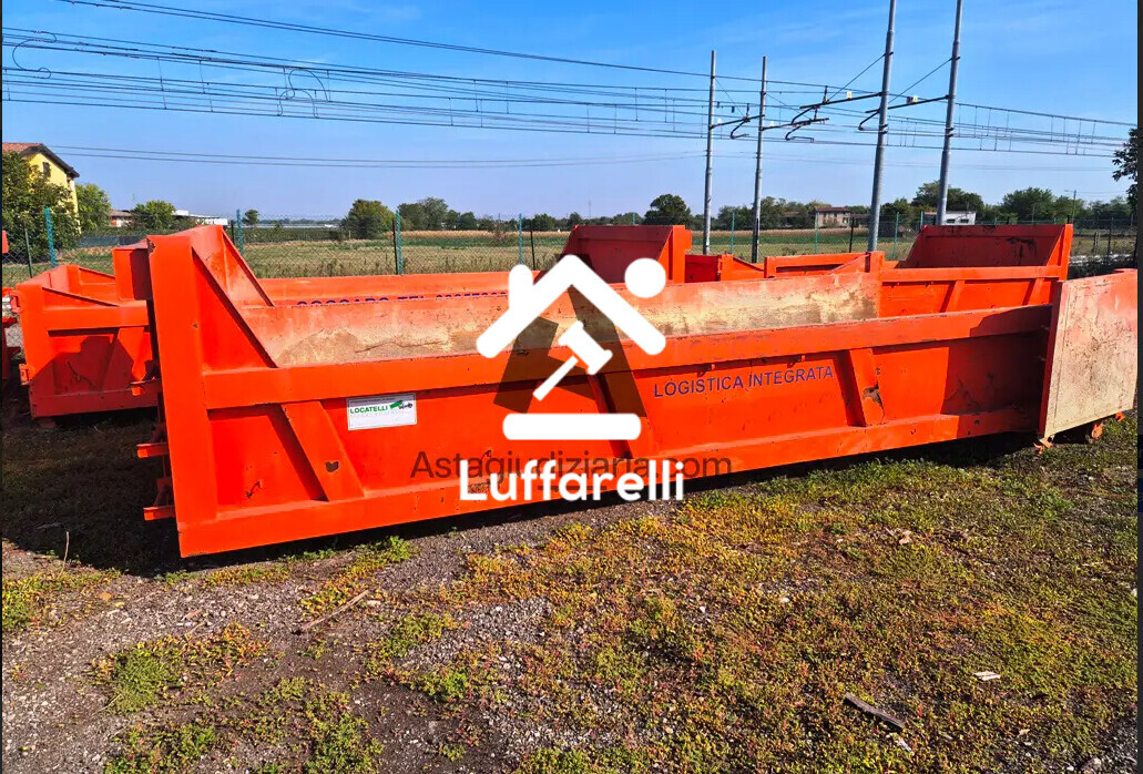 Attrezzature Industriali – Il lotto comprende 4 cassoni scarrabili per rifiuti. — foto 2