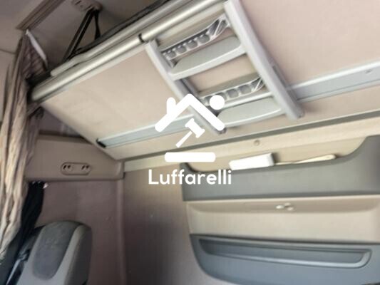 Mobili E Arredo Per Ufficio – La vendita comprende un lotto unico di arredi e attrezzature per… — foto 9
