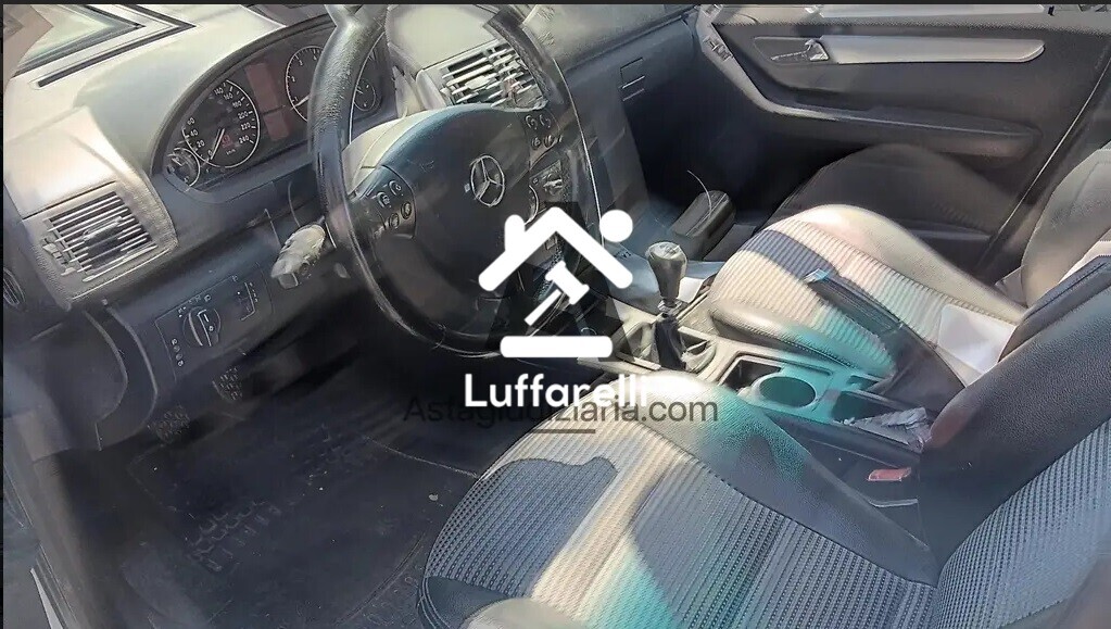 Autovetture – Il lotto comprende un'autovettura Mercedes A170, già con targa… — foto 5