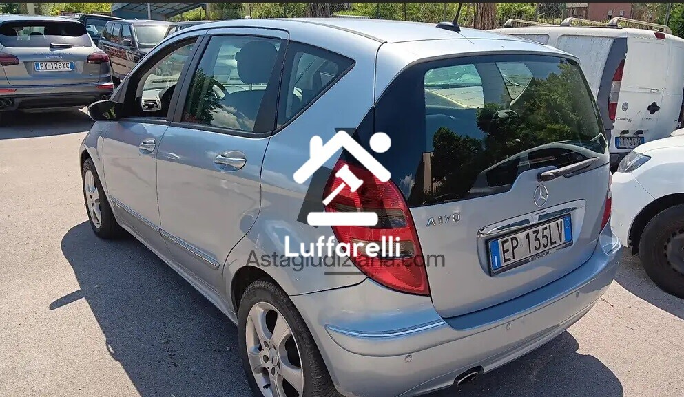 Autovetture – Il lotto comprende un'autovettura Mercedes A170, già con targa… — foto 4