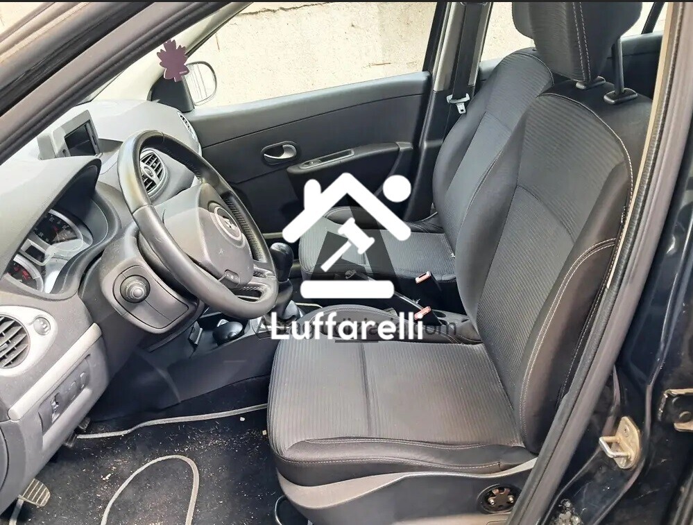 Autovetture – Il lotto comprende un'autovettura Renault Clio immatricolata il… — foto 7