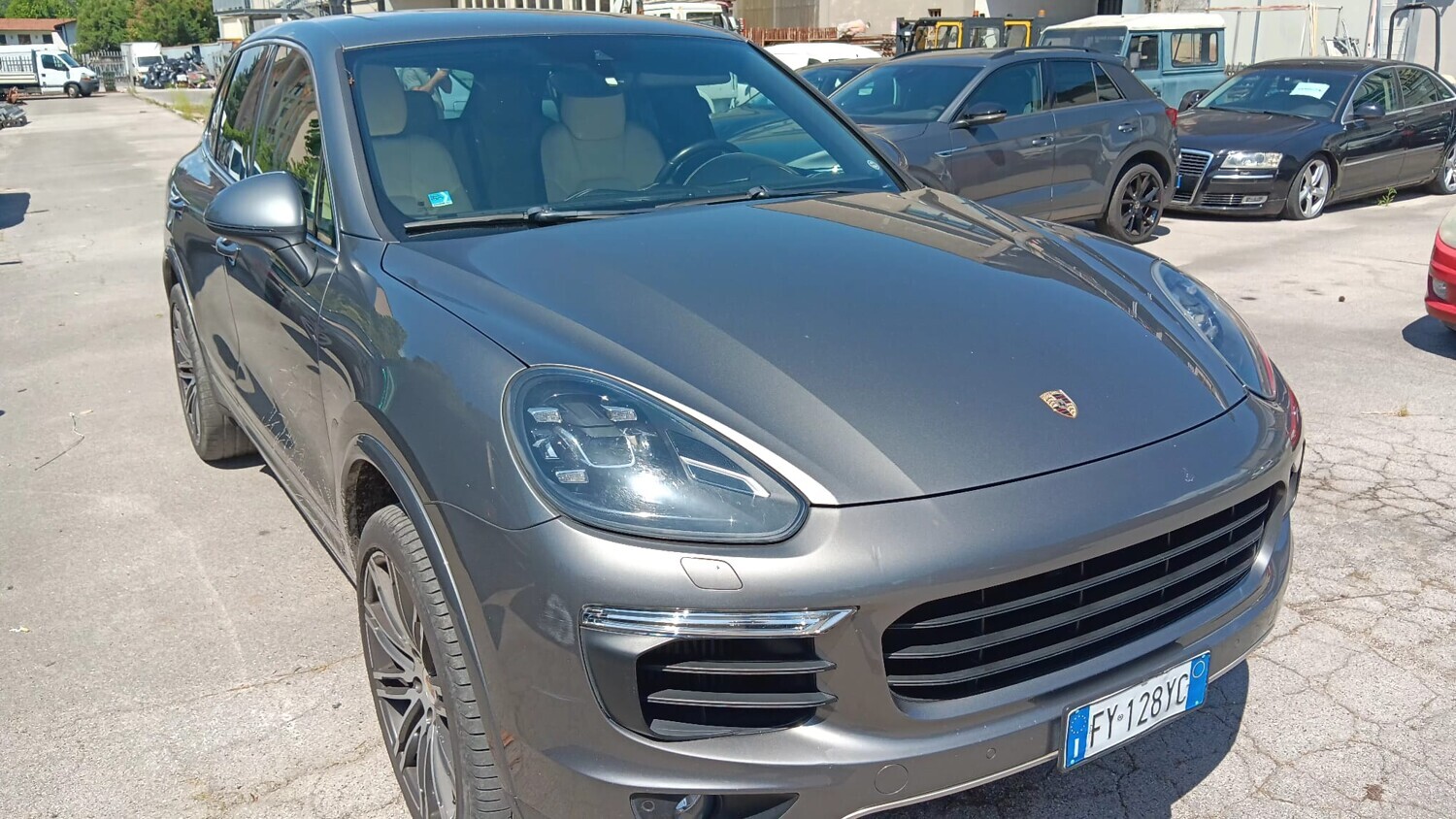 Autovetture – In vendita un'autovettura Porsche Cayenne, immatricolata nel… — foto 2
