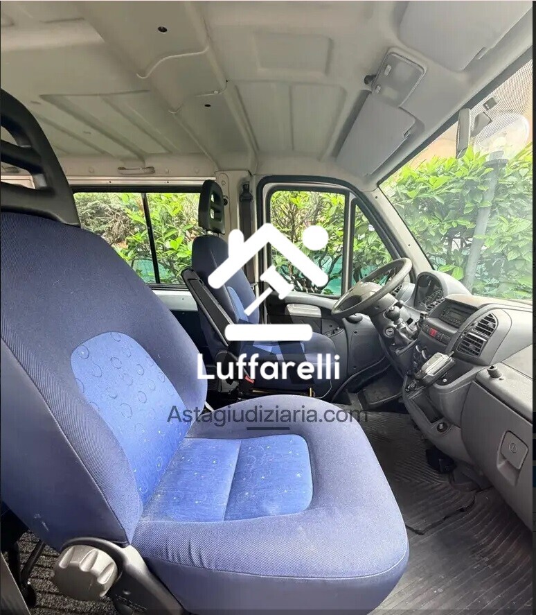 Automezzi Commerciali – Il lotto comprende un autoveicolo per trasporto persone ad uso… — foto 5