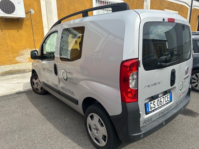 Automezzi Commerciali – Il lotto comprende un autocarro Fiat Fiorino, già targato estero… — foto 2