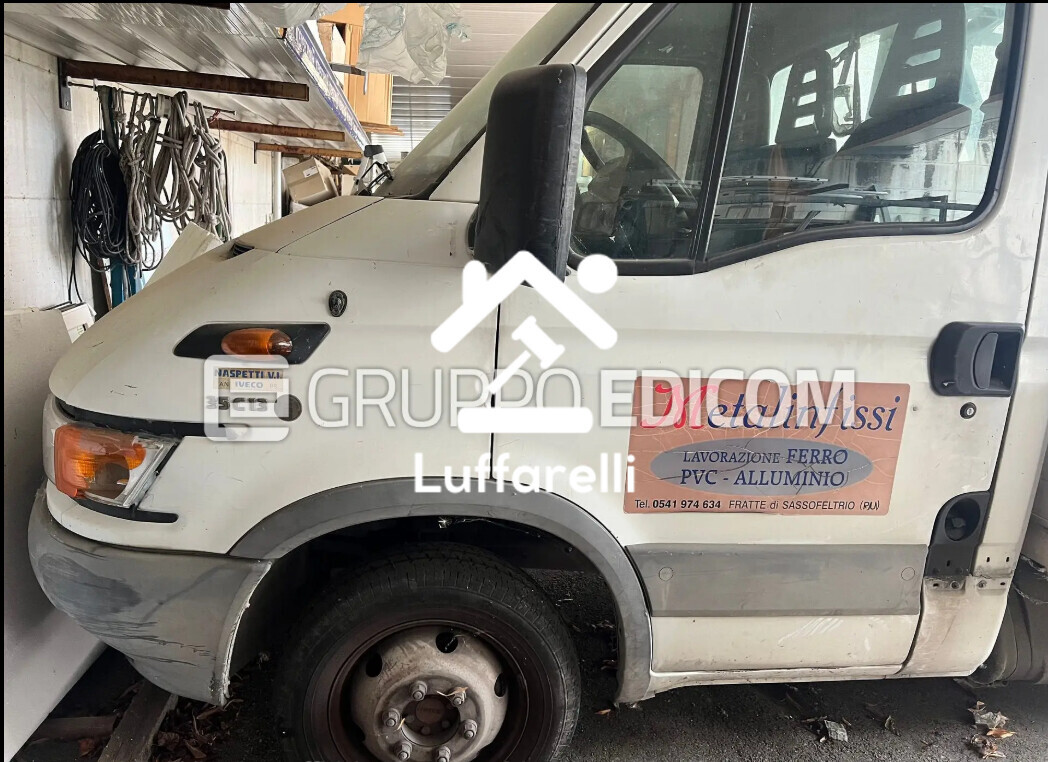 Attrezzature Varie – Il lotto unico comprende attrezzature, macchinari e accessori… — foto 3