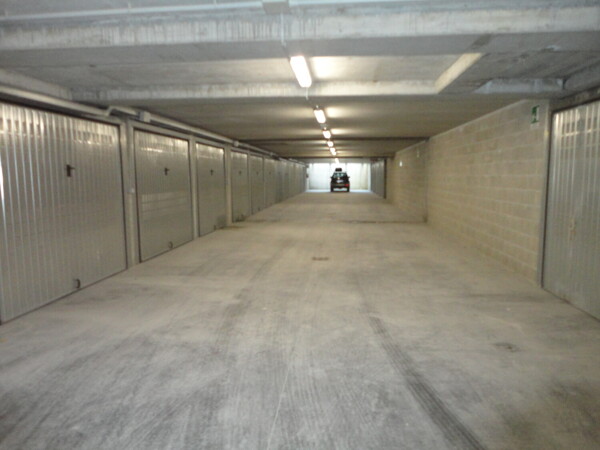 GARAGE / POSTO AUTO VIA MONFORTE - CARRÙ — foto 2