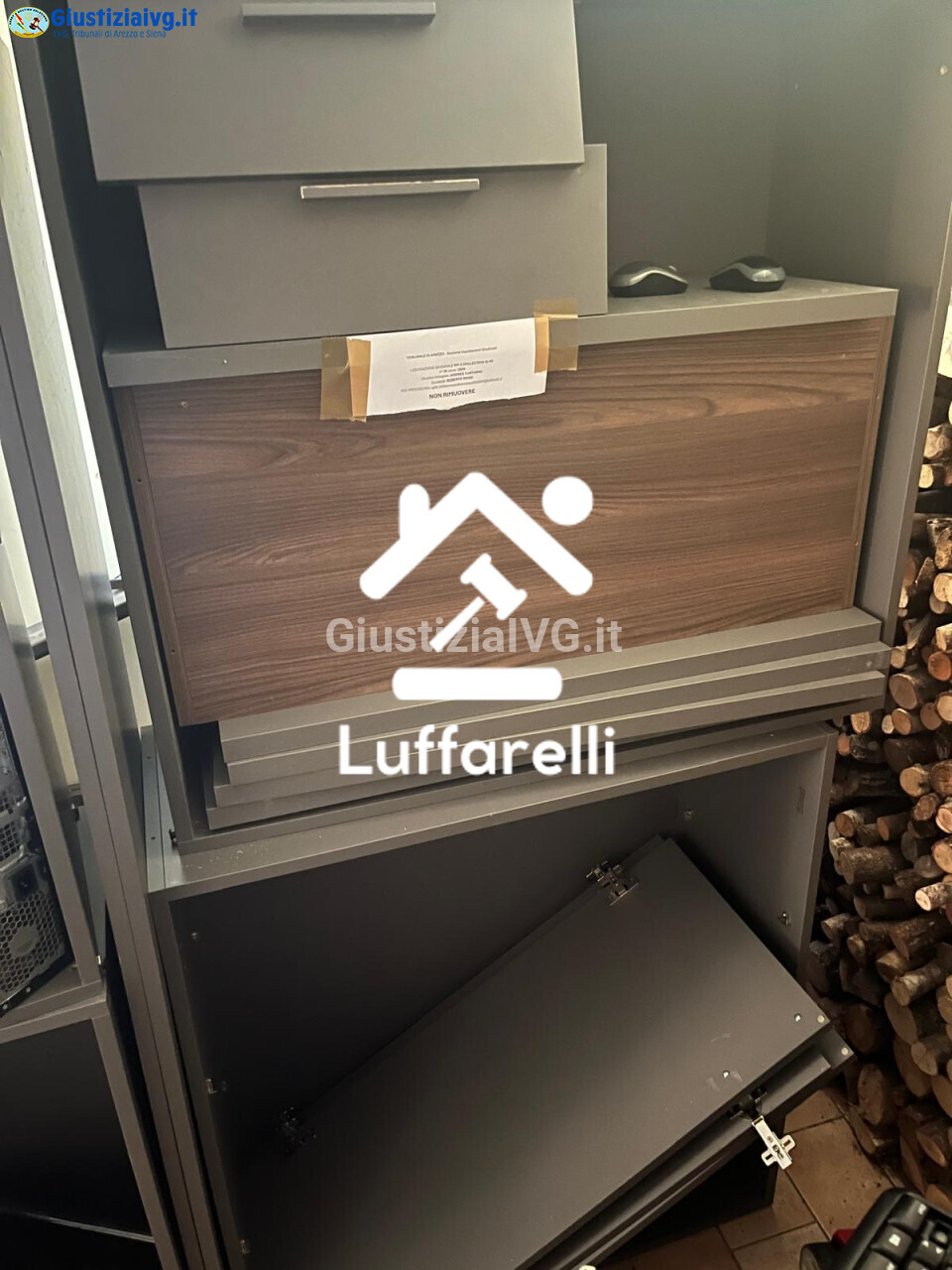 Mobili E Arredo Per Ufficio – Il lotto comprende arredi e attrezzature per ufficio: una… — foto 6