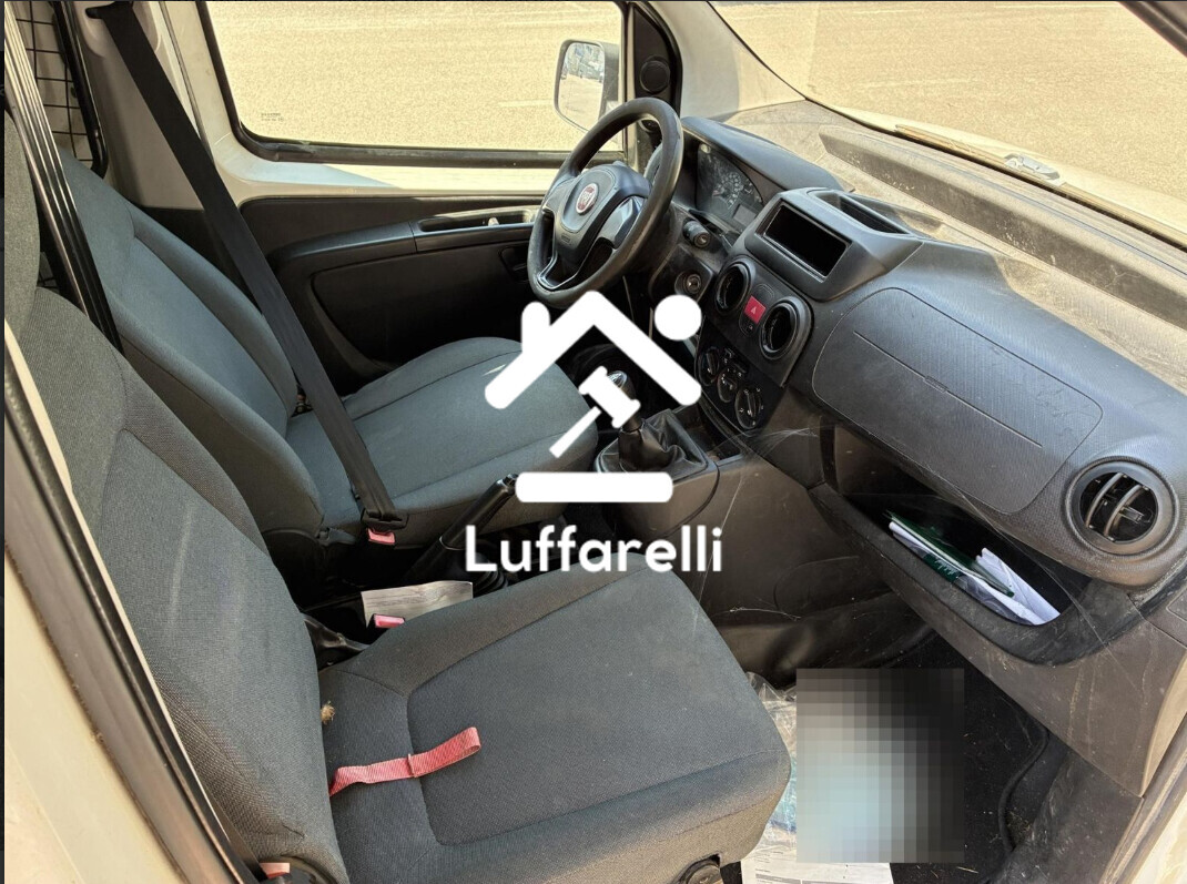 Automezzi Commerciali – Il lotto comprende un furgone Fiat modello Fiorino, anno 2016… — foto 4