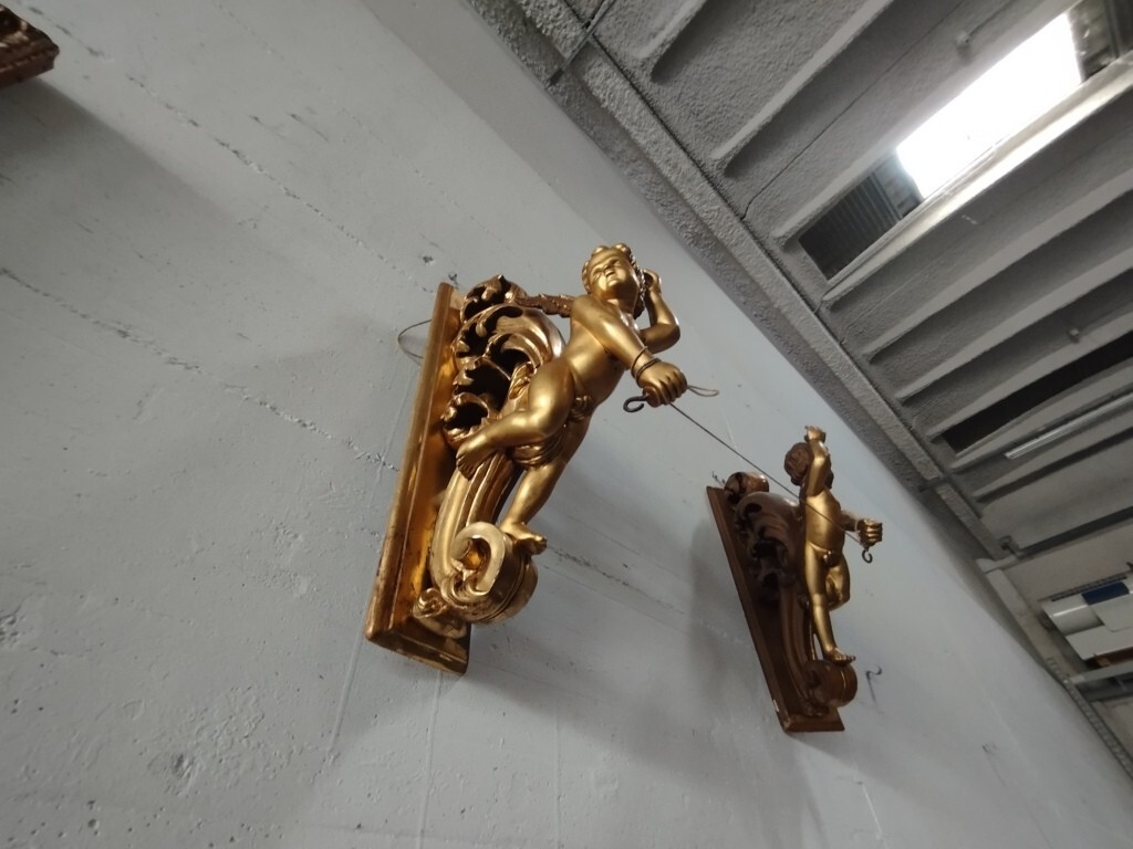 Mobili Da Casa E Varie – Il lotto comprende due angeli in foglia d'oro da applicare a… — foto 2