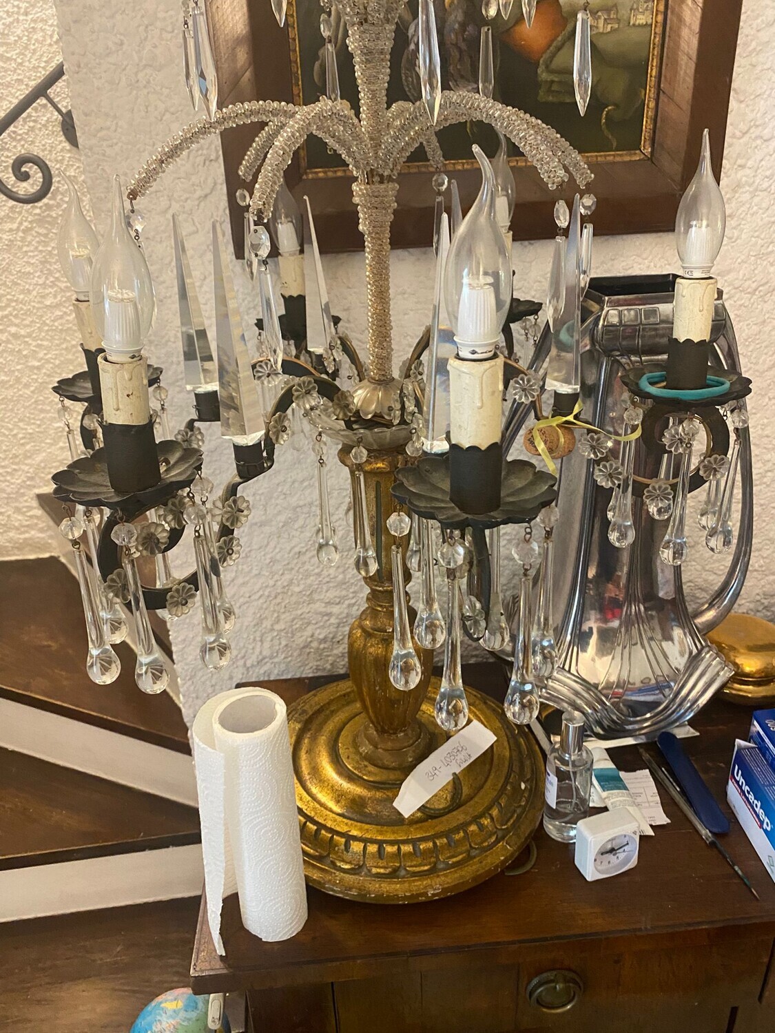 Oggetti D'Arte O Antiquariato – Il lotto comprende un lampadario con gocce di vetro/cristallo a… — foto 7
