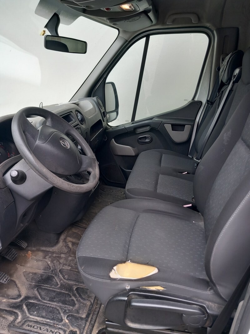 Automezzi Commerciali – Il lotto comprende un autocarro Opel Movano. Il bene viene… — foto 3