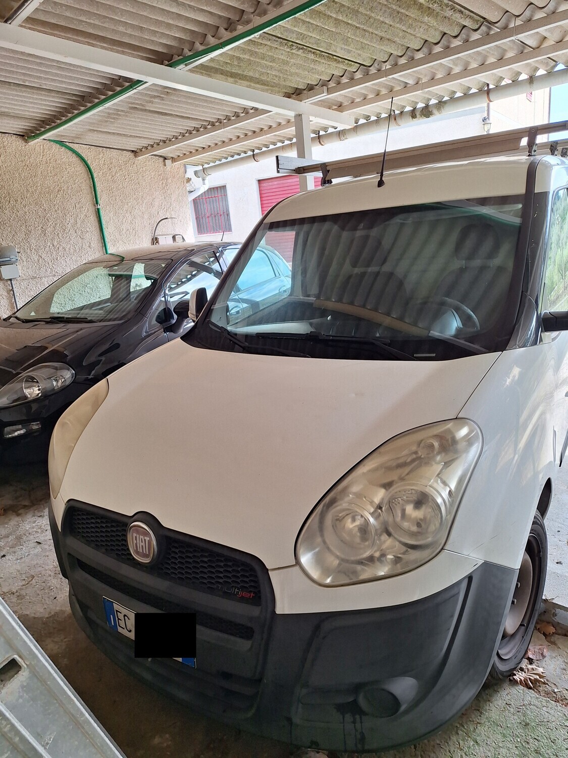 Automezzi Commerciali – Il lotto comprende un autocarro Fiat Doblò. — foto 2