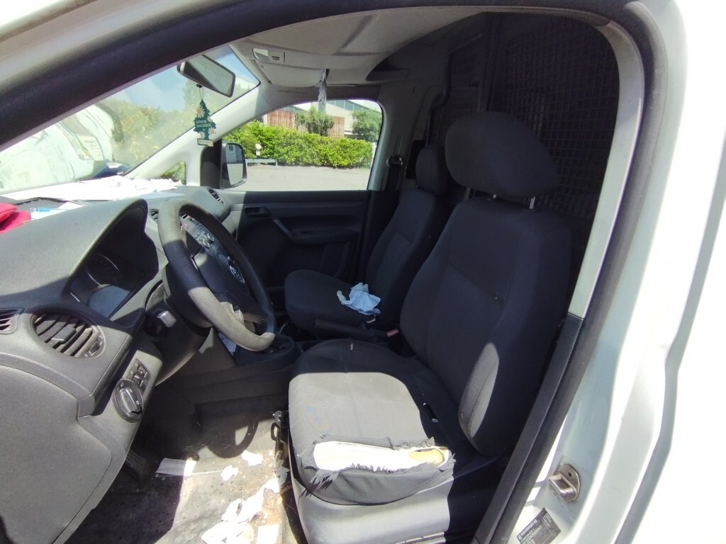 Automezzi Commerciali – Il lotto comprende un autocarro Volkswagen Caddy, immatricolato… — foto 4