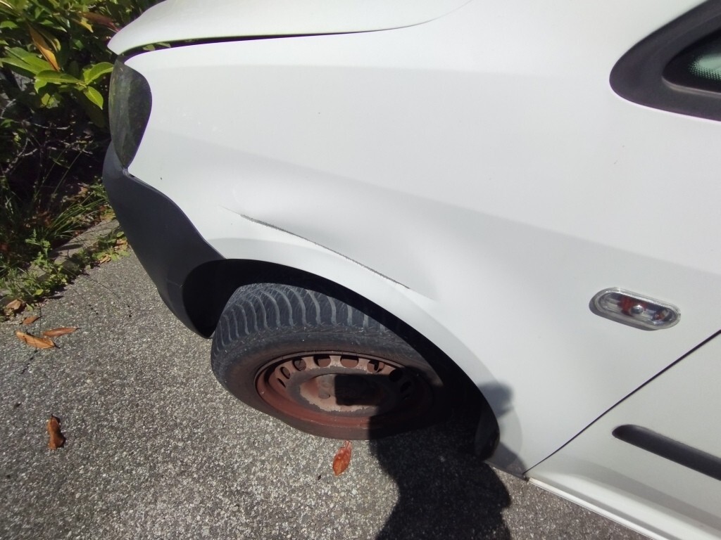 Automezzi Commerciali – Il lotto comprende un autocarro Volkswagen Caddy, immatricolato… — foto 7