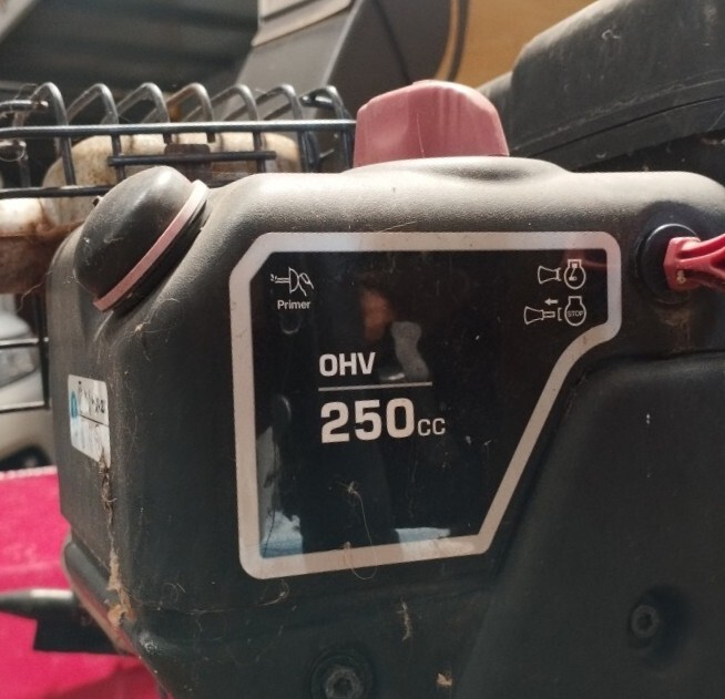 Attrezzature Ed Utensili – Il lotto comprende una turbina spazzaneve, marca Snapper… — foto 8