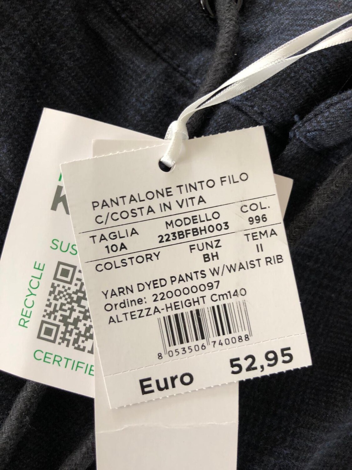 Abbigliamento E Calzature – Il lotto comprende uno stock di abbigliamento per bambino/a… — foto 7