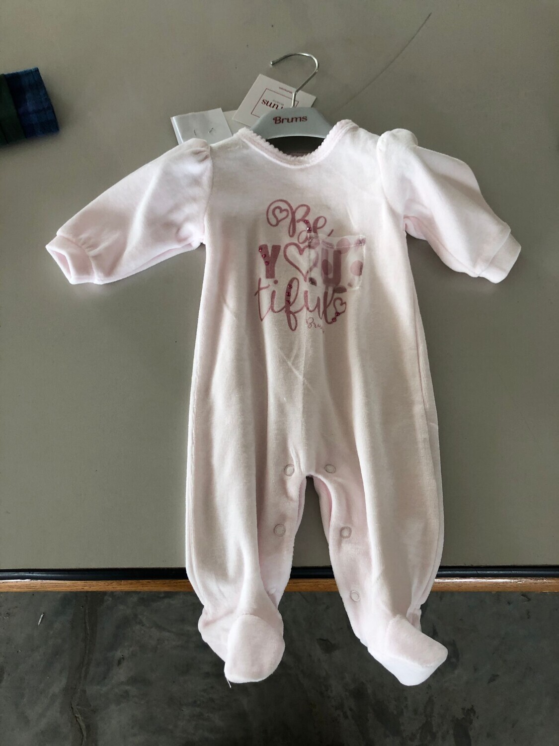 Abbigliamento E Calzature – Il lotto comprende uno stock di abbigliamento per bambino/a… — foto 2