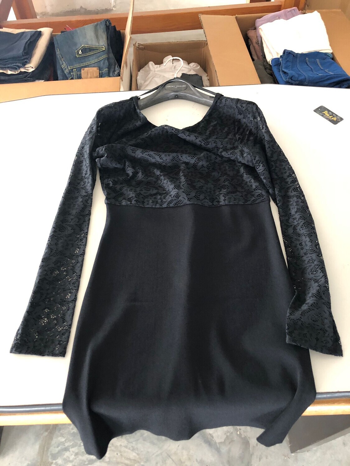 Abbigliamento E Calzature – Il lotto comprende un insieme di abbigliamento donna, circa 225… — foto 7