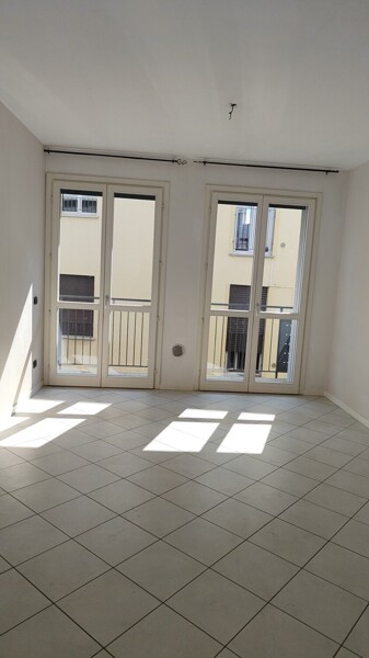 APPARTAMENTO PIAZZA UMBERTO I - FIGINO SERENZA — foto 2