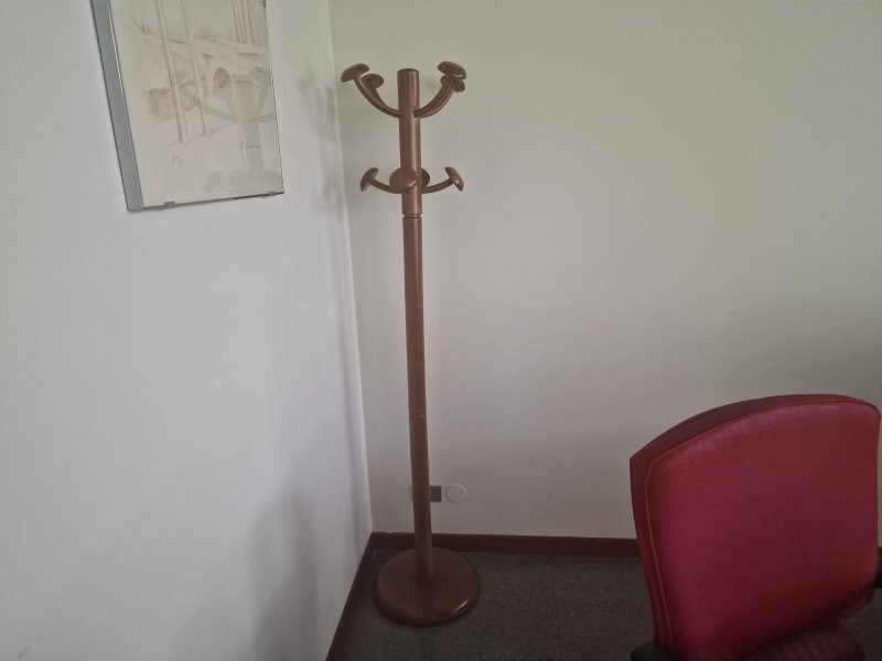 Beni mobili e arredi per ufficio — foto 4